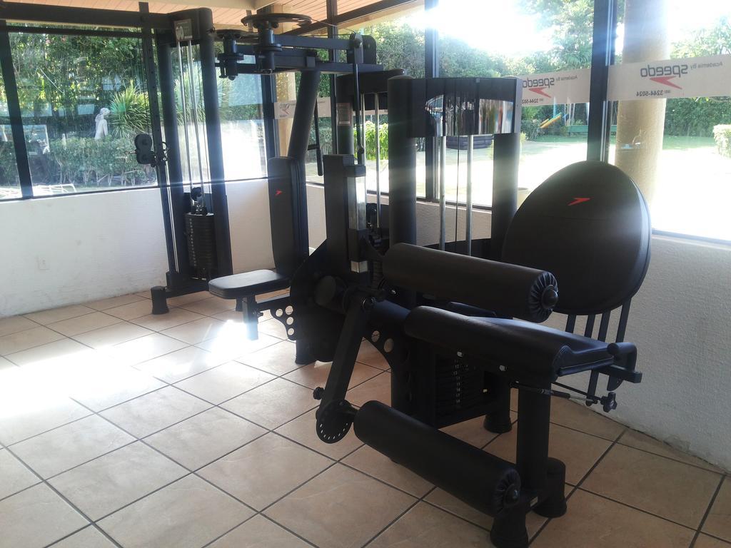 Marina Park Hotel Fortaleza  Exterior foto A cable machine